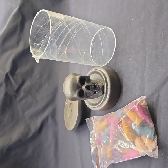 Skull Backflow Burner - Picture 3 of 4